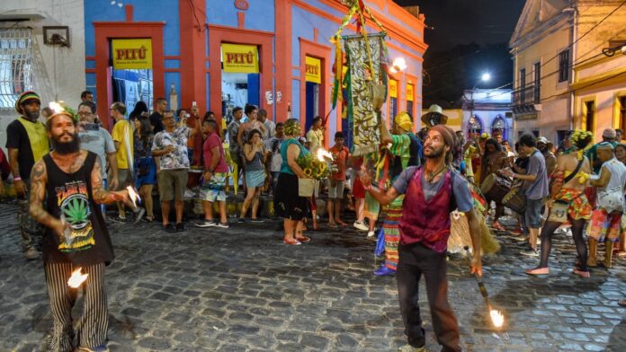 esta-cidade-historica-de-pernambuco-esta-encantando-visitantes-com-cultura-e-carnaval esta-cidade-historica-de-pernambuco-esta-encantando-visitantes-com-cultura-e-carnaval
