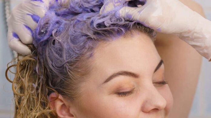 5-tonificacao-perfeita-para-cobrir-cabelos-brancos-sem-sair-de-casa 5-tonificacao-perfeita-para-cobrir-cabelos-brancos-sem-sair-de-casa