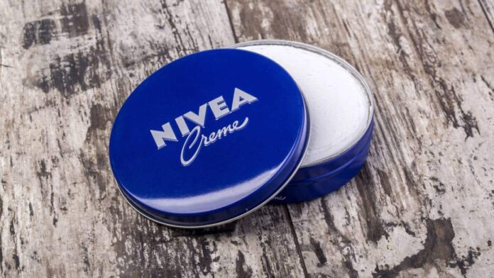 colonia-inspirada-no-classico-creme-nivea-promete-perfume-marcante colonia-inspirada-no-classico-creme-nivea-promete-perfume-marcante