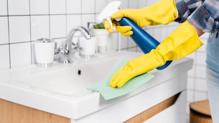 seu-banheiro-pode-ficar-impecavel-com-essa-poderosa-mistura-caseira. seu-banheiro-pode-ficar-impecavel-com-essa-poderosa-mistura-caseira.