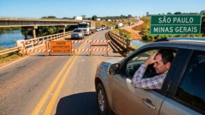 ponte-entre-sp-e-mg-pode-levar-meses-para-ser-liberada-e-preocupa-motoristas-que-precisam-percorrer-desvios-de-ate-100-km-a-mais ponte-entre-sp-e-mg-pode-levar-meses-para-ser-liberada-e-preocupa-motoristas-que-precisam-percorrer-desvios-de-ate-100-km-a-mais